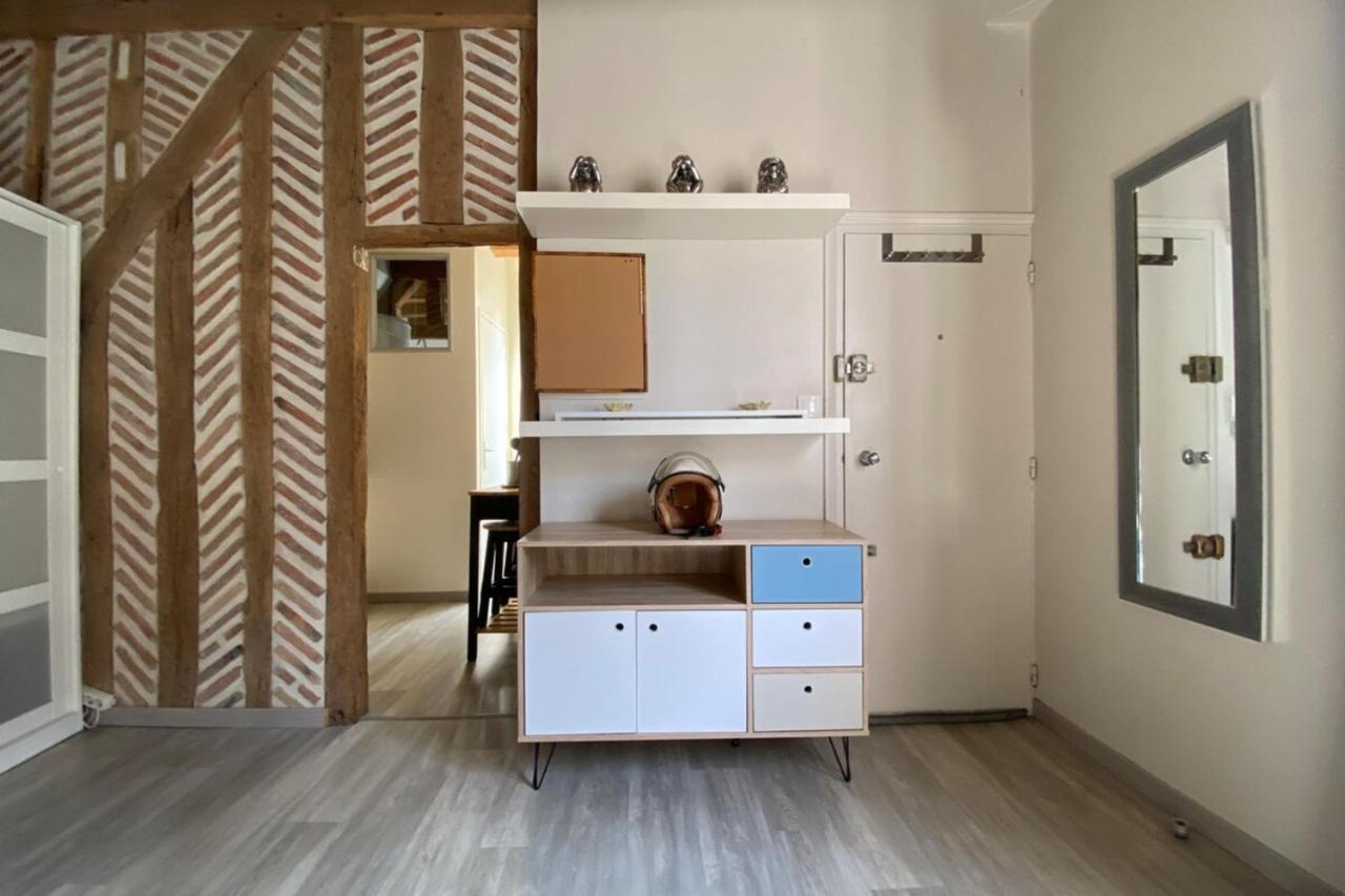 Typical Apartment In The Heart Of The City With Wifi Tours Luaran gambar