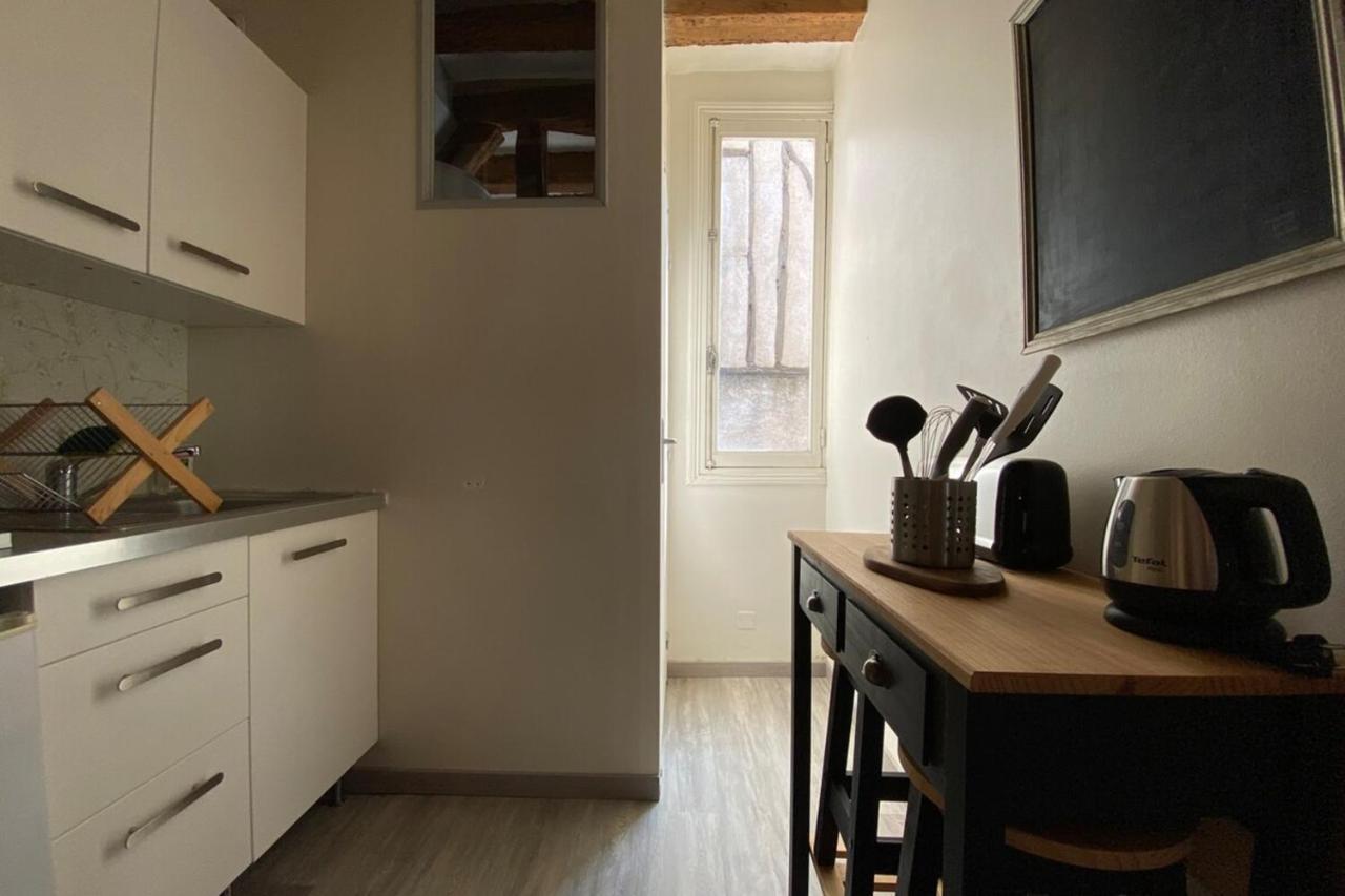 Typical Apartment In The Heart Of The City With Wifi Tours Luaran gambar